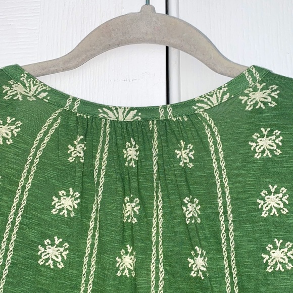 Lucky Brand Bundle of Tops - Picture 6 of 9